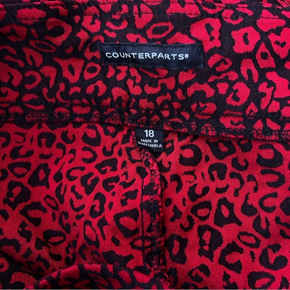Counterparts Red and Black Animal Print Skinny Leg Pants 18 NWOT - Picture 4 of 6